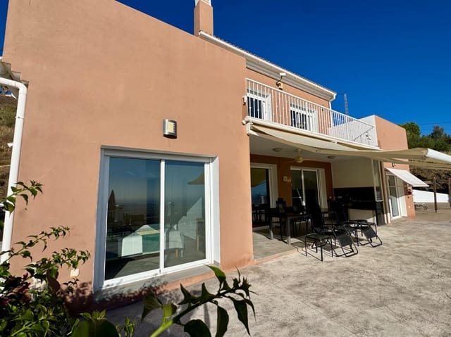 3 soveværelse Villa til salg i Arenas med swimmingpool garage - € 468.000 (Ref: 8813341)