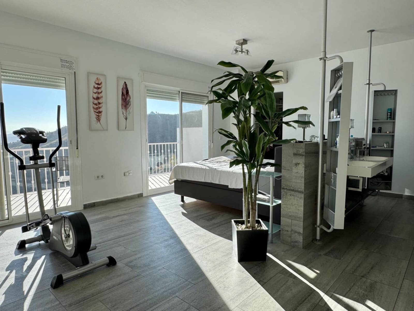 3 soveværelse Villa til salg i Arenas med swimmingpool garage - € 468.000 (Ref: 8813341)