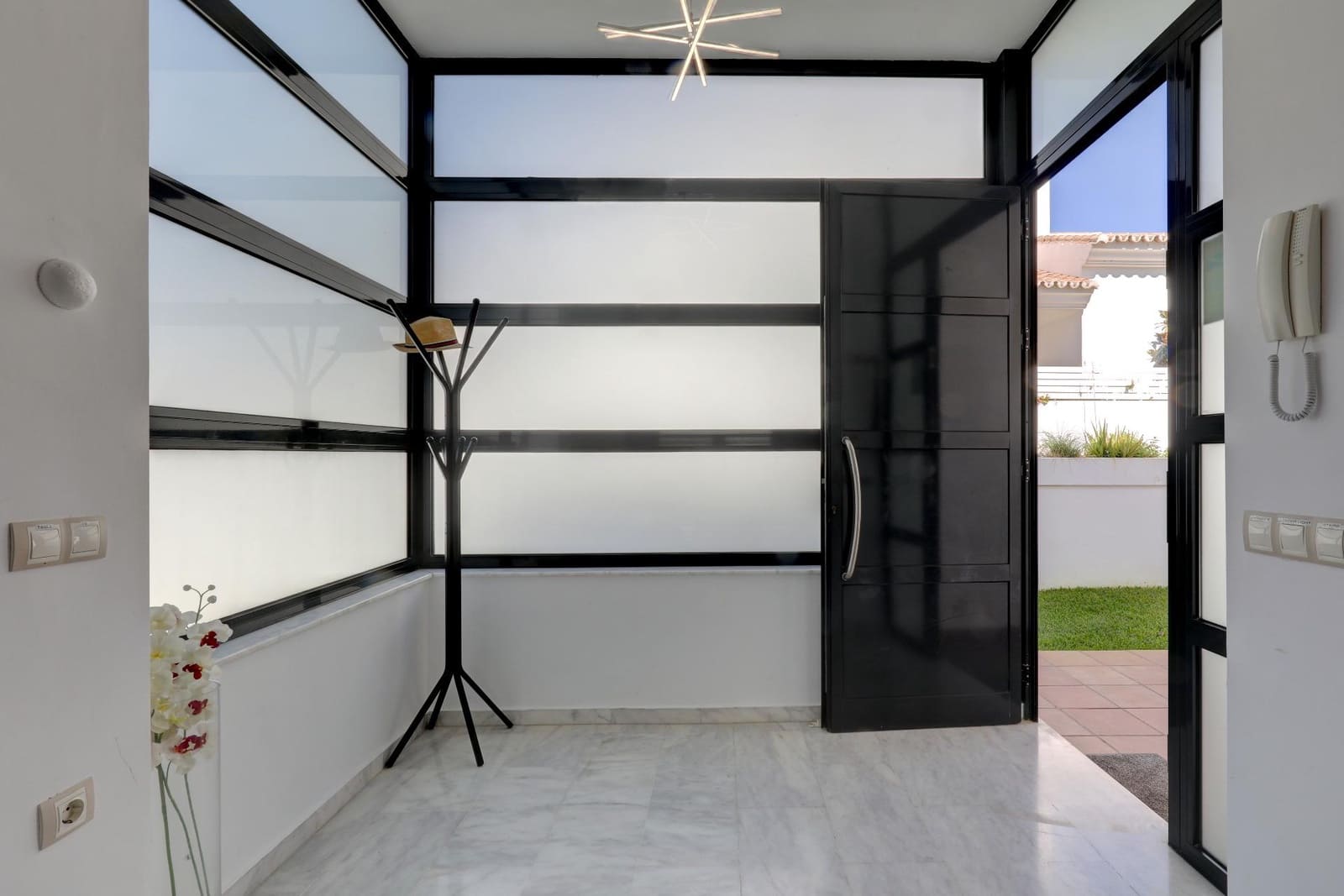 5 soveværelse Villa til salg i Benalmadena Costa med swimmingpool - € 899.000 (Ref: 8992394)