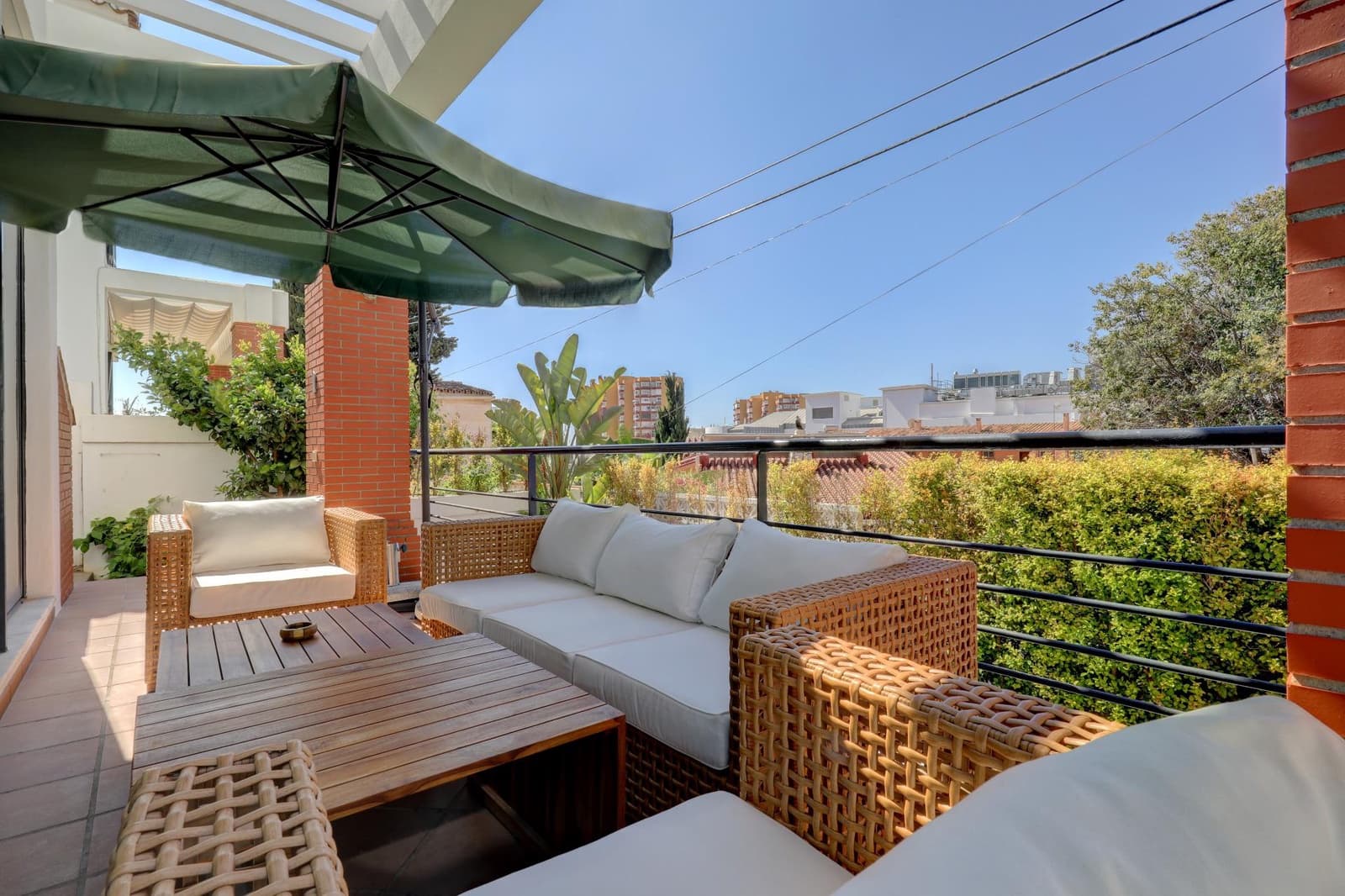 5 soveværelse Villa til salg i Benalmadena Costa med swimmingpool - € 899.000 (Ref: 8992394)