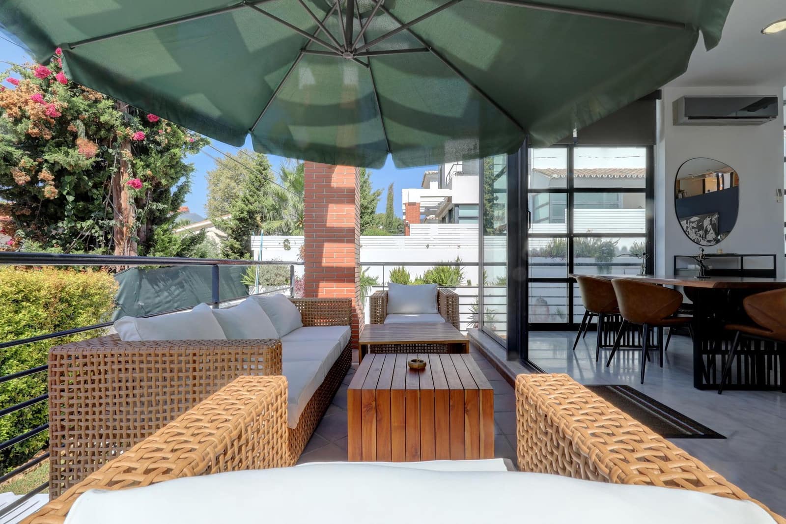 5 soveværelse Villa til salg i Benalmadena Costa med swimmingpool - € 899.000 (Ref: 8992394)