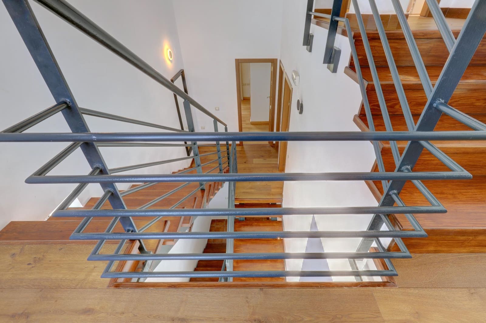 5 soveværelse Villa til salg i Benalmadena Costa med swimmingpool - € 899.000 (Ref: 8992394)