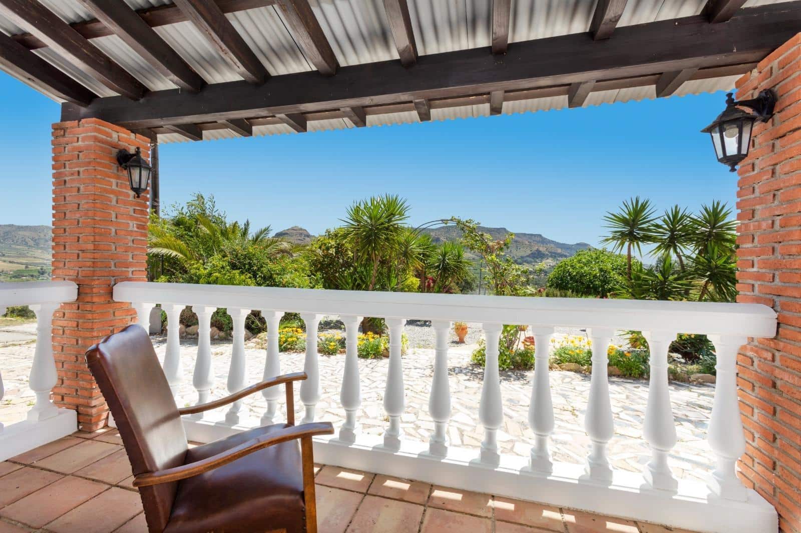 4 soveværelse Finca/Landehus til salg i Pizarra med swimmingpool - € 450.000 (Ref: 9051058)