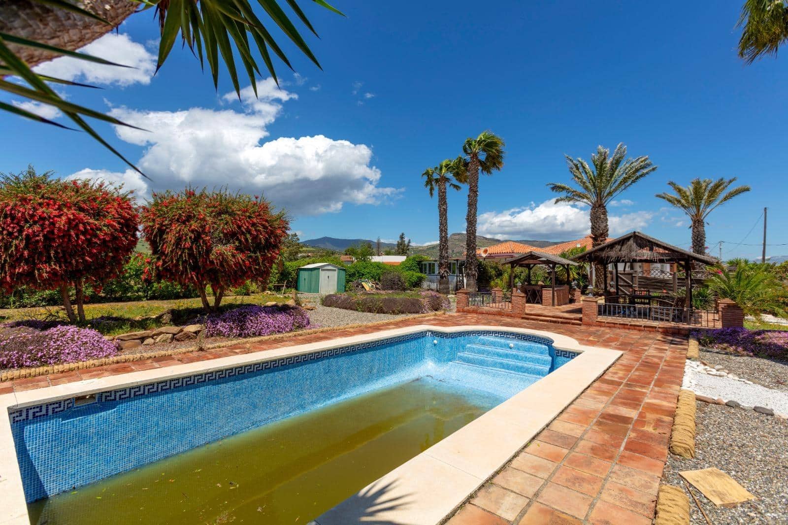 4 soveværelse Finca/Landehus til salg i Pizarra med swimmingpool - € 450.000 (Ref: 9051058)