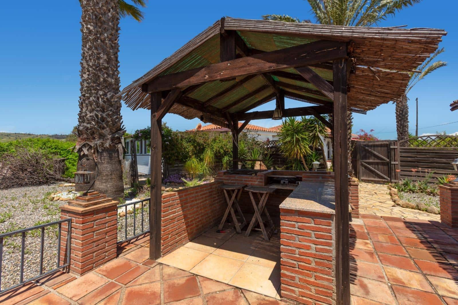 4 soveværelse Finca/Landehus til salg i Pizarra med swimmingpool - € 450.000 (Ref: 9051058)