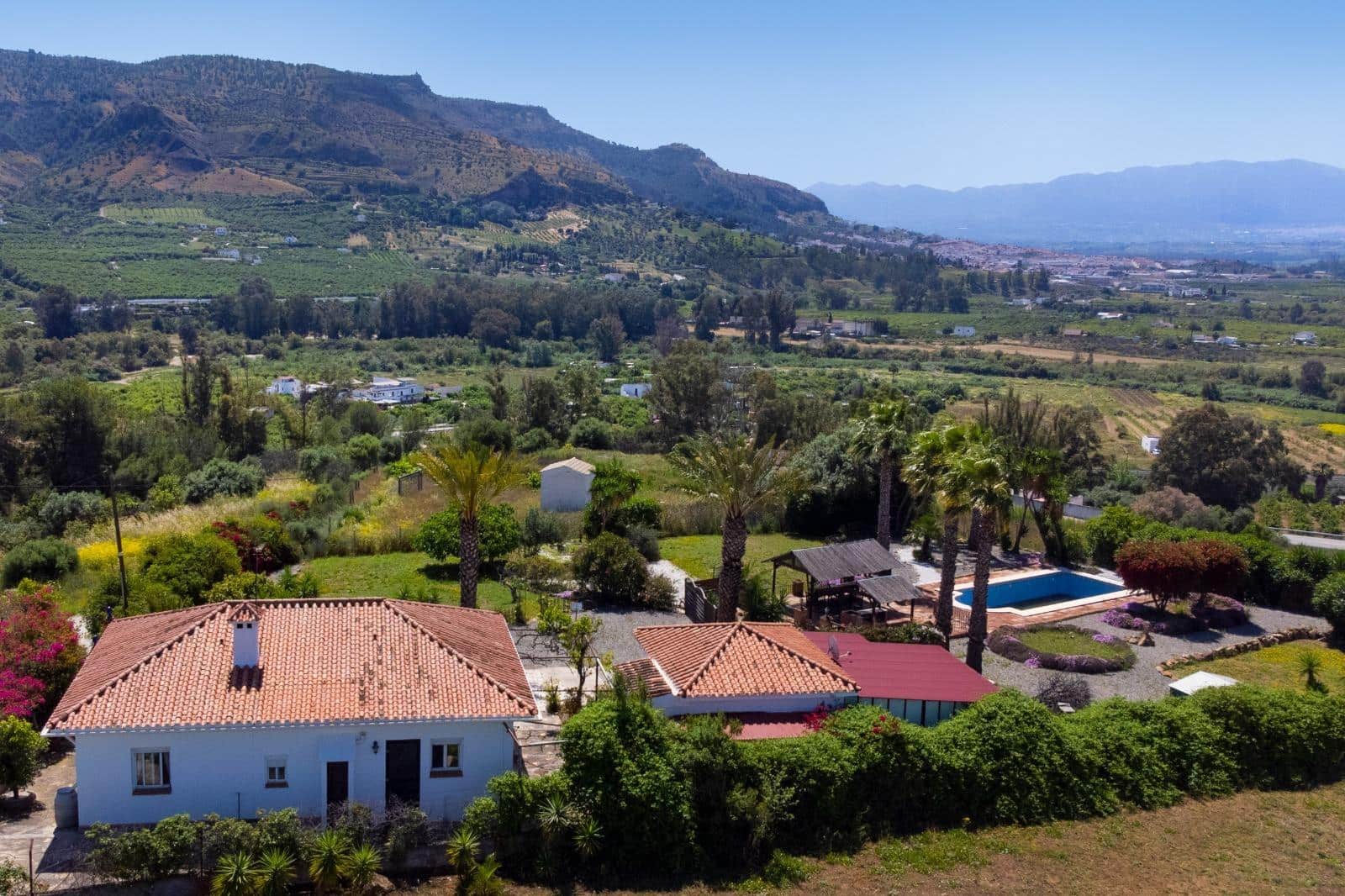 4 soveværelse Finca/Landehus til salg i Pizarra med swimmingpool - € 450.000 (Ref: 9051058)