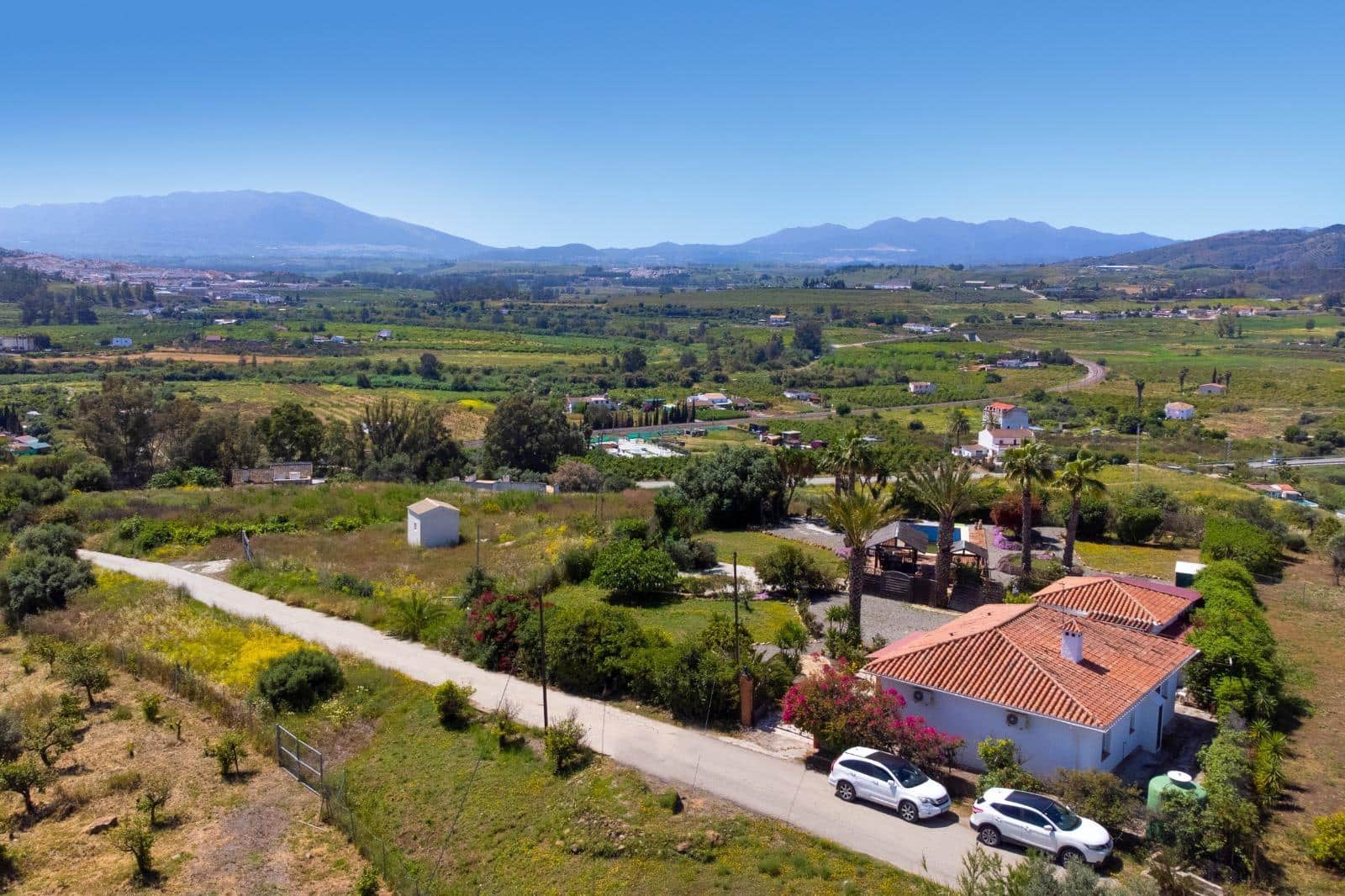 4 soveværelse Finca/Landehus til salg i Pizarra med swimmingpool - € 450.000 (Ref: 9051058)