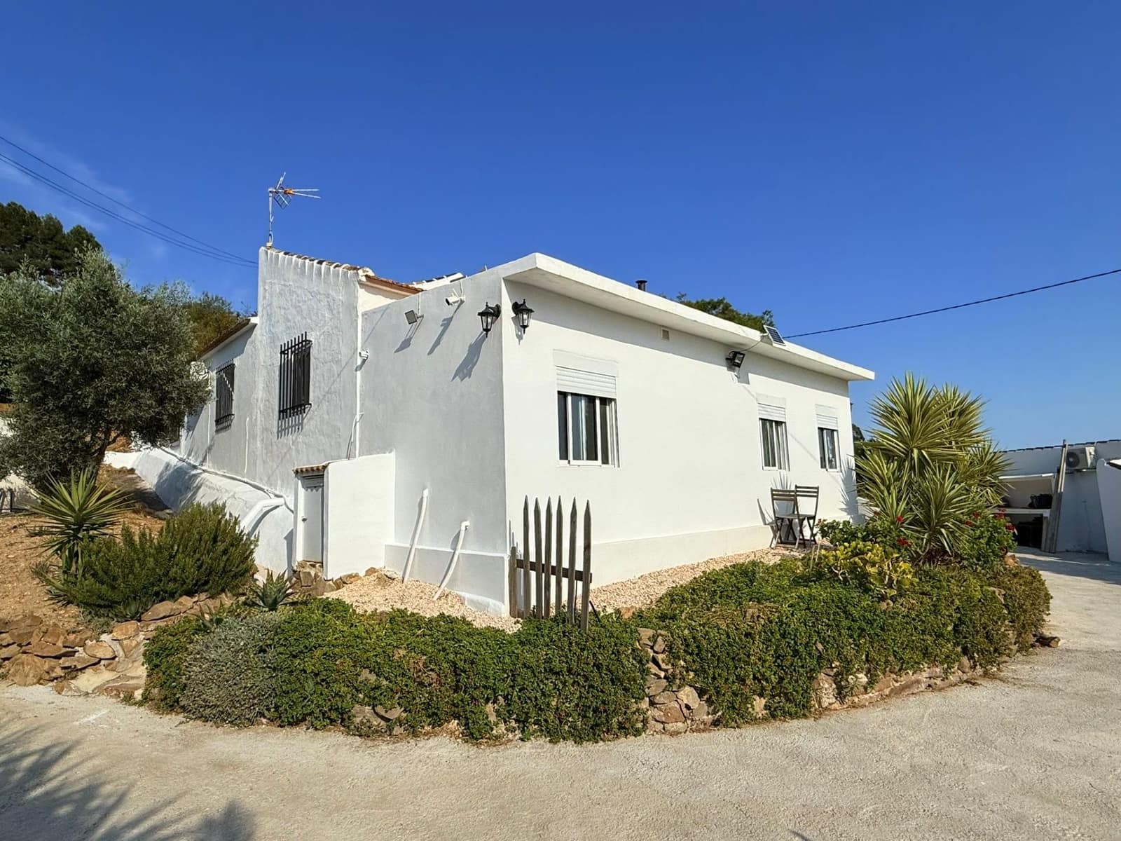 5 soveværelse Finca/Landehus til salg i Villanueva de la Concepcion med swimmingpool - € 695.000 (Ref: 9143555)