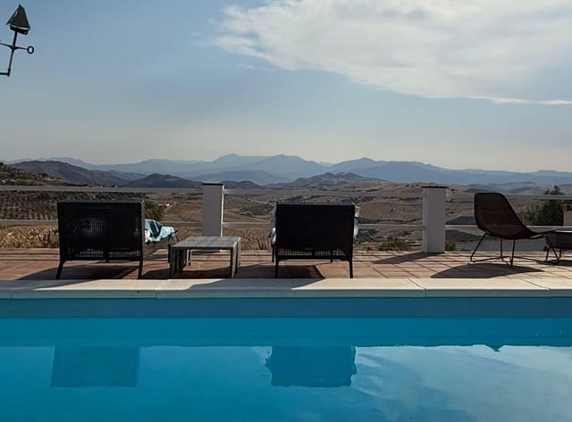 5 soveværelse Finca/Landehus til salg i Villanueva de la Concepcion med swimmingpool - € 850.000 (Ref: 9143555)