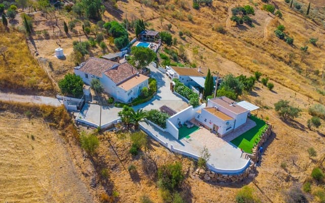 5 chambre Finca/Maison de Campagne à vendre à Villanueva de la Concepcion avec piscine - 695 000 € (Ref: 9143555)