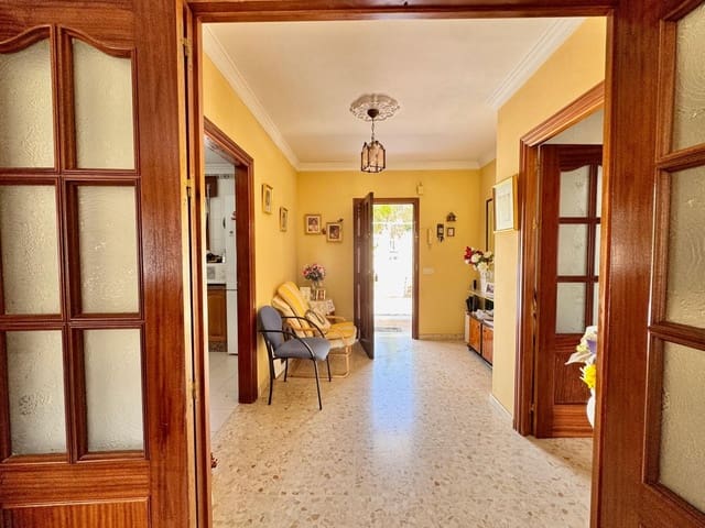 6 soveværelse Villa til salg i Pinos de Alhaurin, Alhaurín de la Torre med swimmingpool garage - € 569.000 (Ref: 9159472)