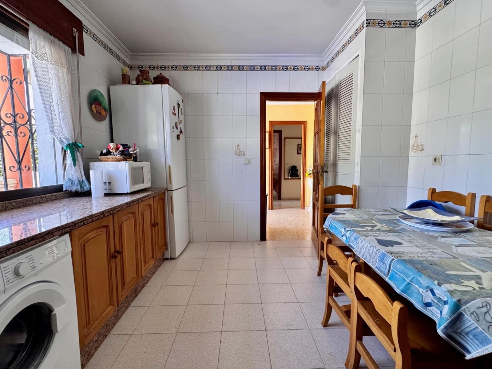 6 sypialnia Willa na sprzedaż w Pinos de Alhaurin z basenem garażem - 569 000 € (Ref: 9159472)