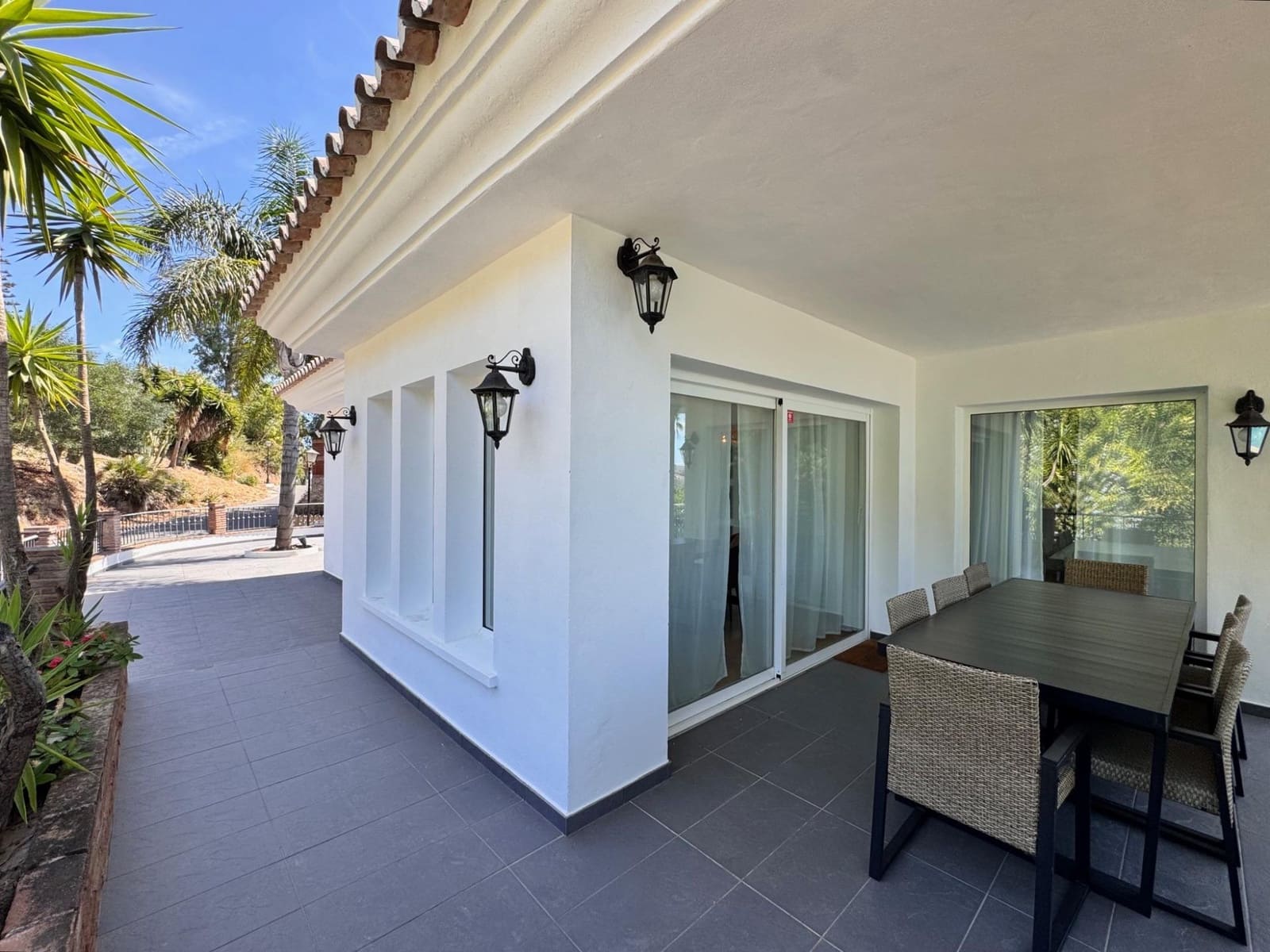5 soverom Villa til salgs i Benalmadena med svømmebasseng garasje - € 1 650 000 (Ref: 9247322)