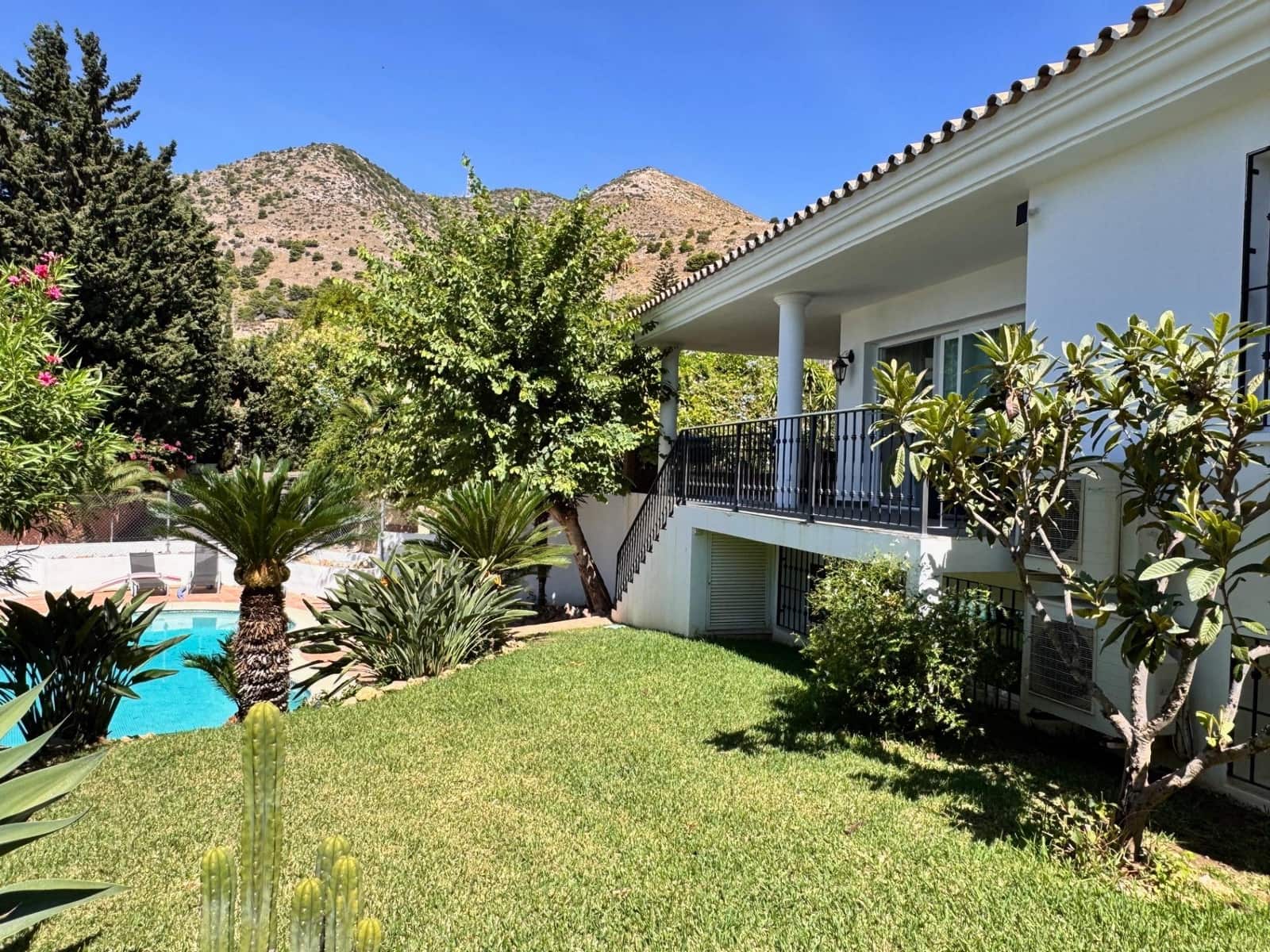 5 soverom Villa til salgs i Benalmadena med svømmebasseng garasje - € 1 650 000 (Ref: 9247322)