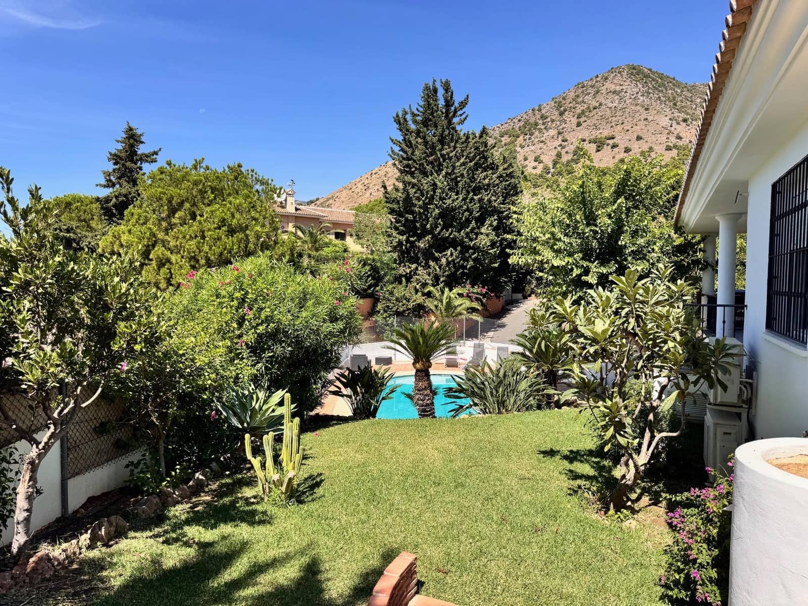 5 soverom Villa til salgs i Benalmadena med svømmebasseng garasje - € 1 650 000 (Ref: 9247322)