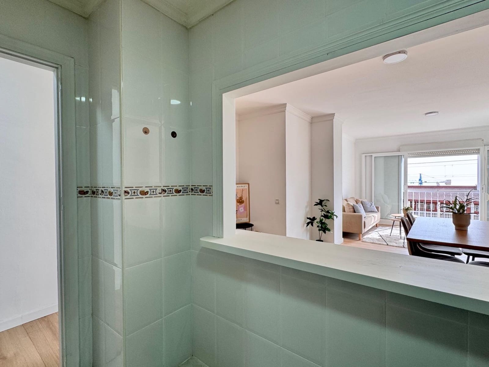 2 bedroom Beach Apartment for sale in Torremolinos with pool - € 274,000 (Ref: 9356757)