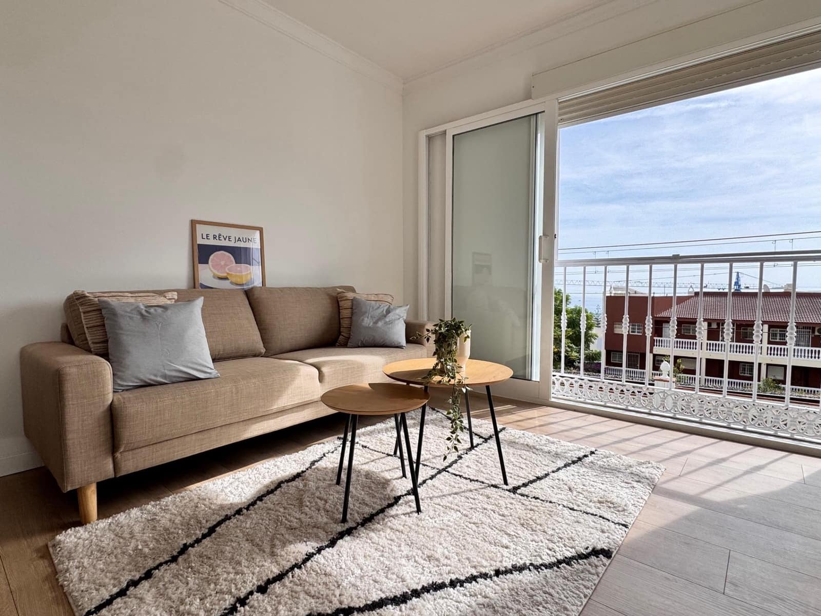 2 bedroom Beach Apartment for sale in Torremolinos with pool - € 274,000 (Ref: 9356757)