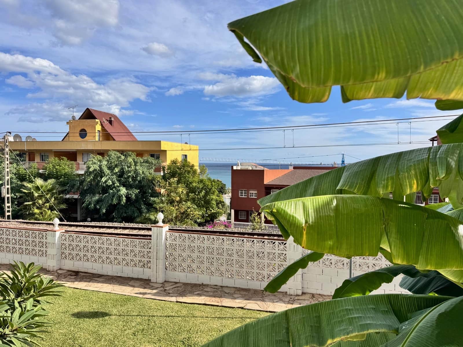 2 bedroom Beach Apartment for sale in Torremolinos with pool - € 274,000 (Ref: 9356757)