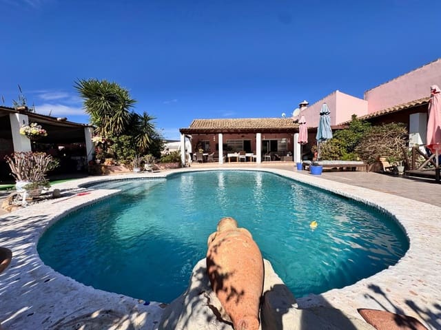 5 soveværelse Finca/Landehus til salg i Cártama med swimmingpool - € 499.000 (Ref: 9382873)