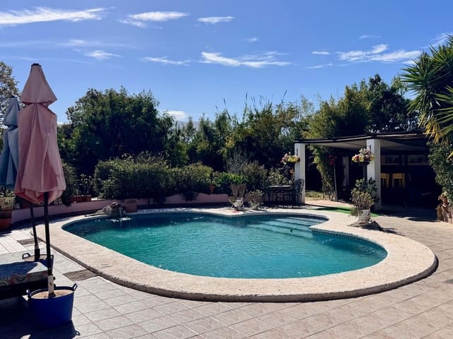 5 soveværelse Finca/Landehus til salg i Cártama med swimmingpool - € 499.000 (Ref: 9382873)