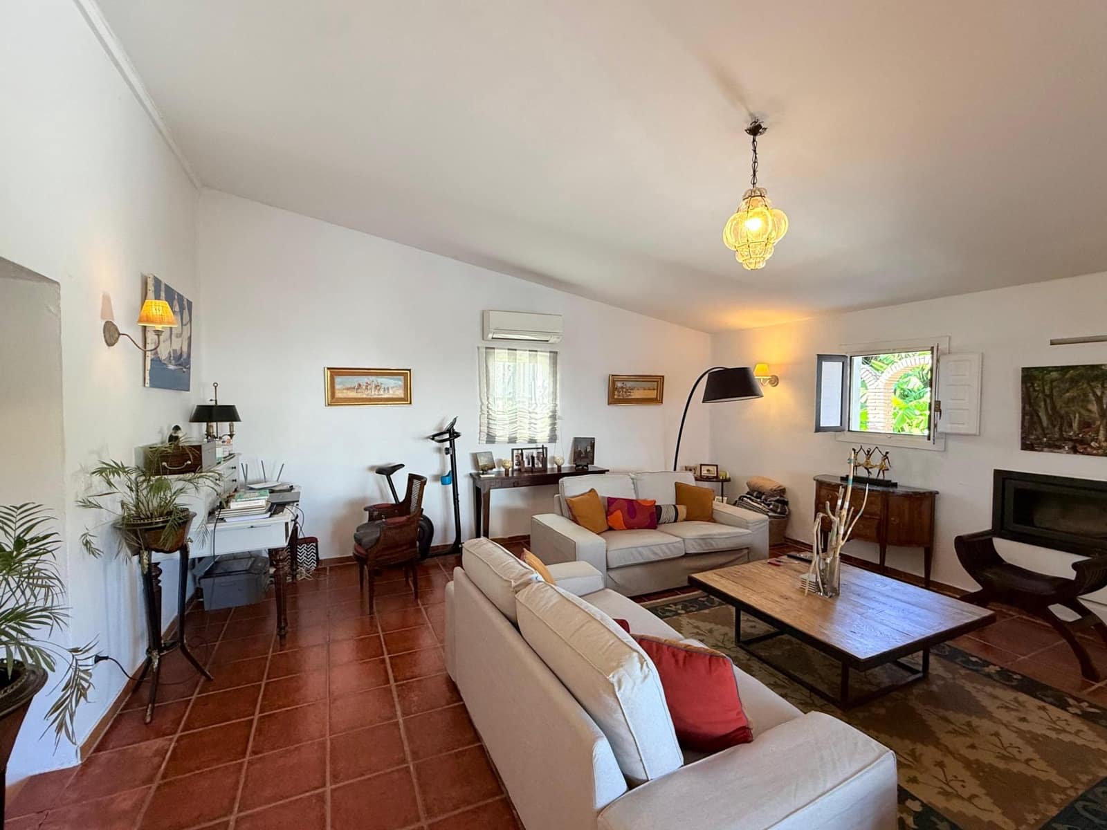 5 soveværelse Finca/Landehus til salg i Coin med swimmingpool - € 695.000 (Ref: 9382874)