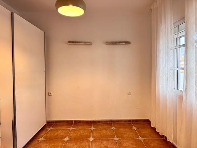 3 chambre Villa/Maison à vendre à Puerto de la Torre, Malaga ville avec piscine - 425 000 € (Ref: 9471213)