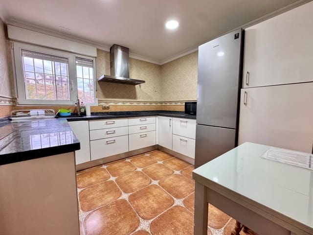 3 chambre Villa/Maison à vendre à Puerto de la Torre, Malaga ville avec piscine - 425 000 € (Ref: 9471213)