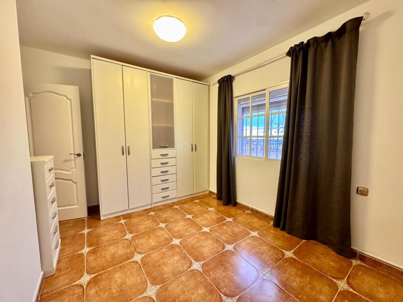 3 makuuhuone Huvila myytävänä paikassa Puerto de la Torre mukana uima-altaan - 425 000 € (Ref: 9471213)