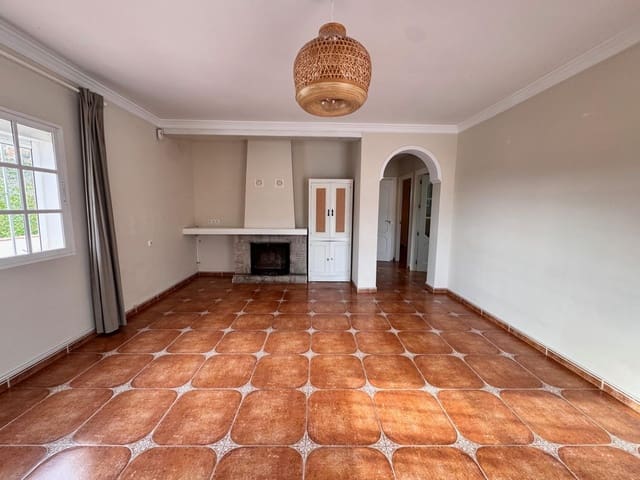 Chalet de 3 habitaciones en Puerto de la Torre, Málaga ciudad en venta con piscina - 425.000 € (Ref: 9471213)