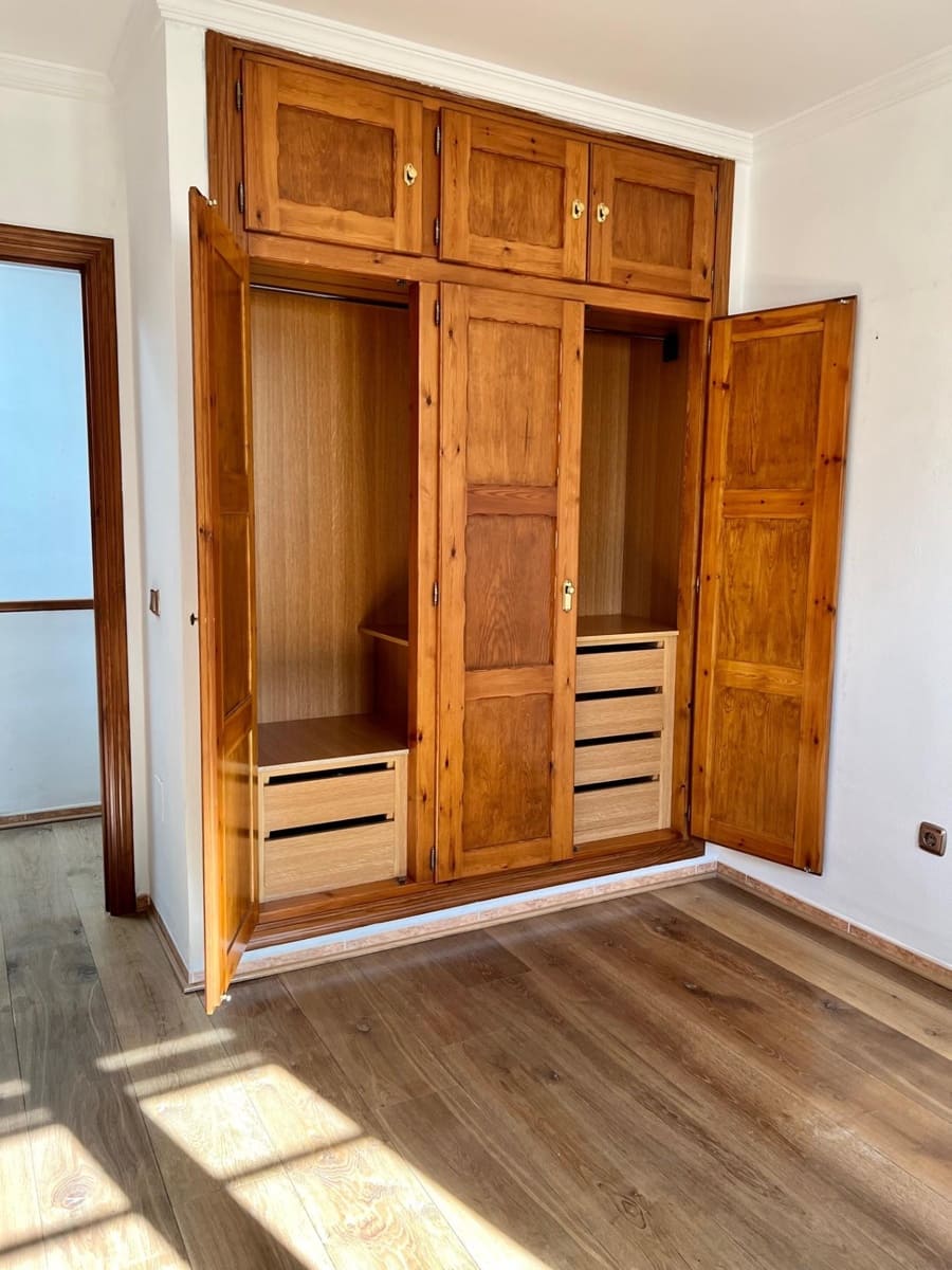 5 bedroom Semi-detached Villa for sale in Alhaurin de la Torre with pool garage - € 590,000 (Ref: 9537327)