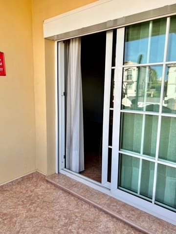 5 bedroom Semi-detached Villa for sale in Alhaurín de la Torre with pool garage - € 590,000 (Ref: 9537327)