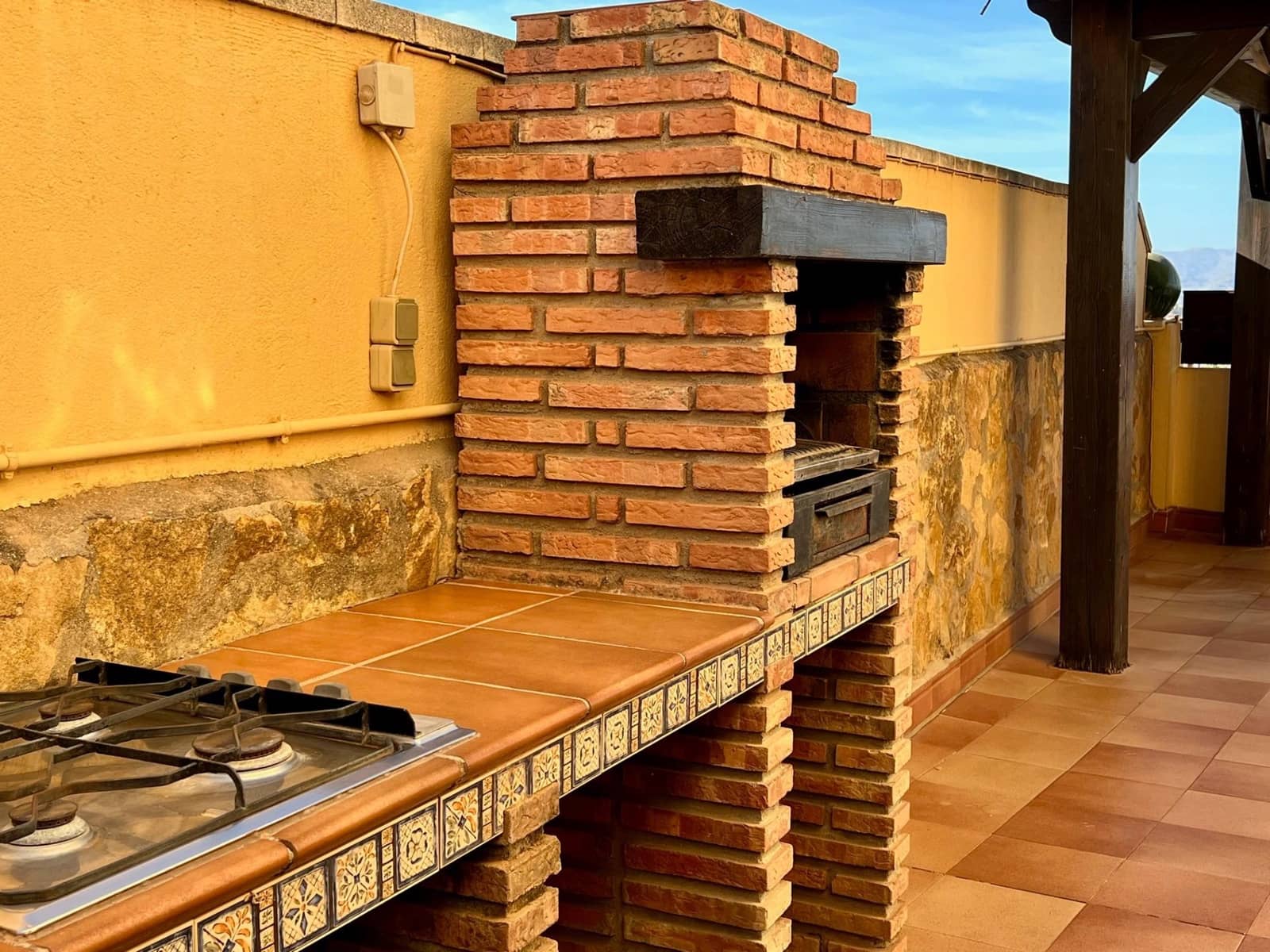 5 bedroom Semi-detached Villa for sale in Alhaurin de la Torre with pool garage - € 590,000 (Ref: 9537327)