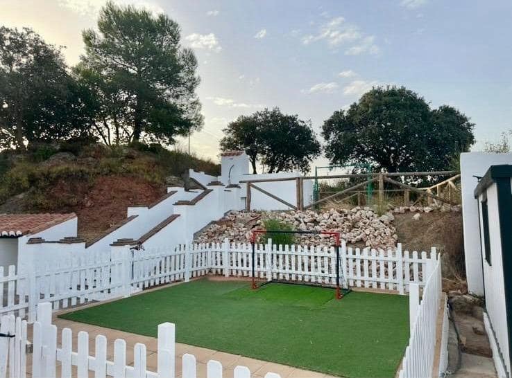 3 chambre Finca/Maison de Campagne à vendre à Casabermeja avec piscine - 450 000 € (Ref: 9543684)