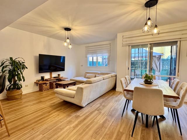 Adosado de 4 habitaciones en Alhaurín de la Torre en venta con piscina - 455.000 € (Ref: 9656142)