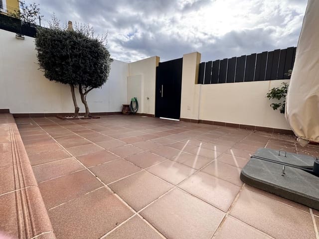 Adosado de 4 habitaciones en Alhaurín de la Torre en venta con piscina - 455.000 € (Ref: 9656142)