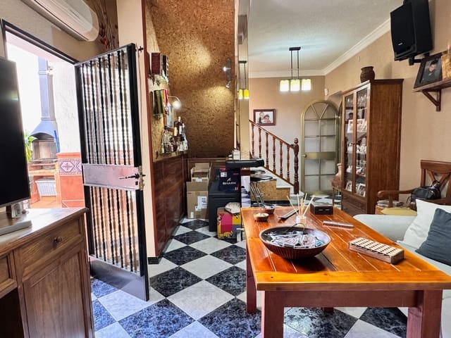 3 slaapkamer Huis te koop in Puerto de la Torre, Málaga stad met garage - € 390.000 (Ref: 9679894)