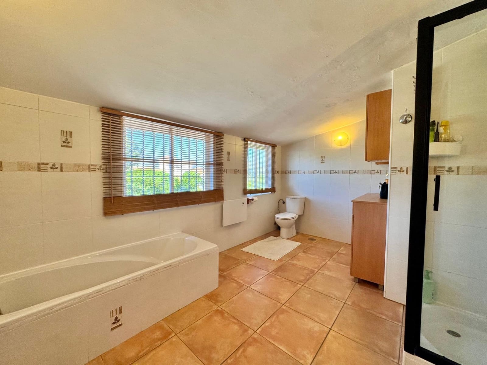 6 bedroom Finca/Country House for sale in Alora with pool - € 568,000 (Ref: 9745288)