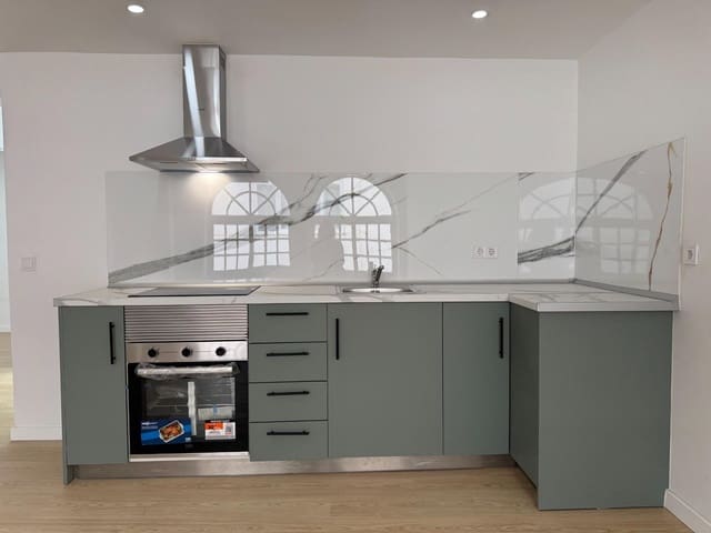 4 quarto Apartamento para venda em Las Lagunas de Mijas, Mijas - 280 000 € (Ref: 9758993)