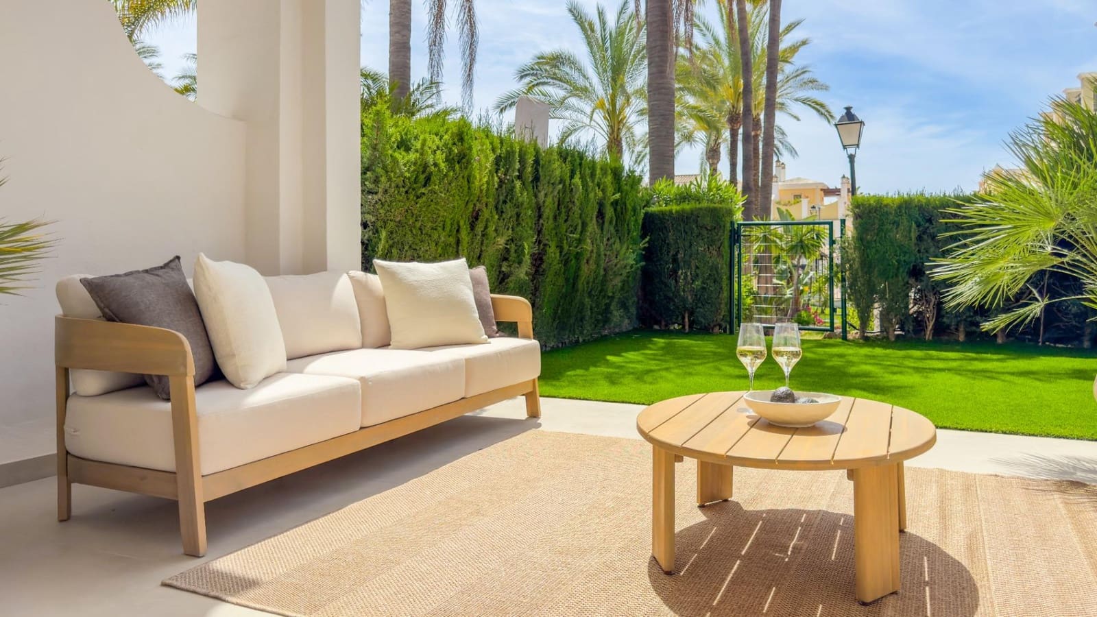 3 sovrum Radhus till salu i Bahia de Marbella med pool - 1 725 000 € (Ref: 9799291)