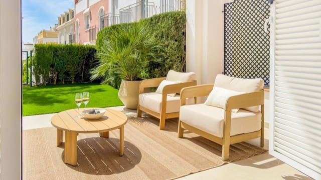 3 sovrum Radhus till salu i Bahía de Marbella, Marbella med pool - 1 725 000 € (Ref: 9799291)