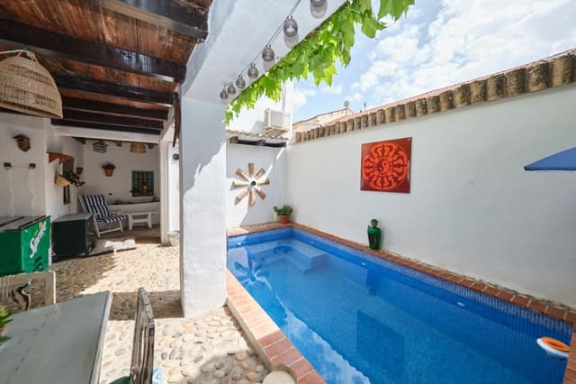 6 soveværelse Byhus til salg i Fornes med swimmingpool - € 250.000 (Ref: 9944166)