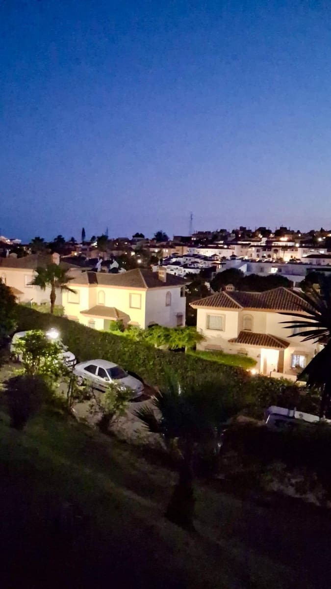2 chambre Appartement à vendre à Riviera del Sol avec piscine garage - 310 000 € (Ref: 9947948)