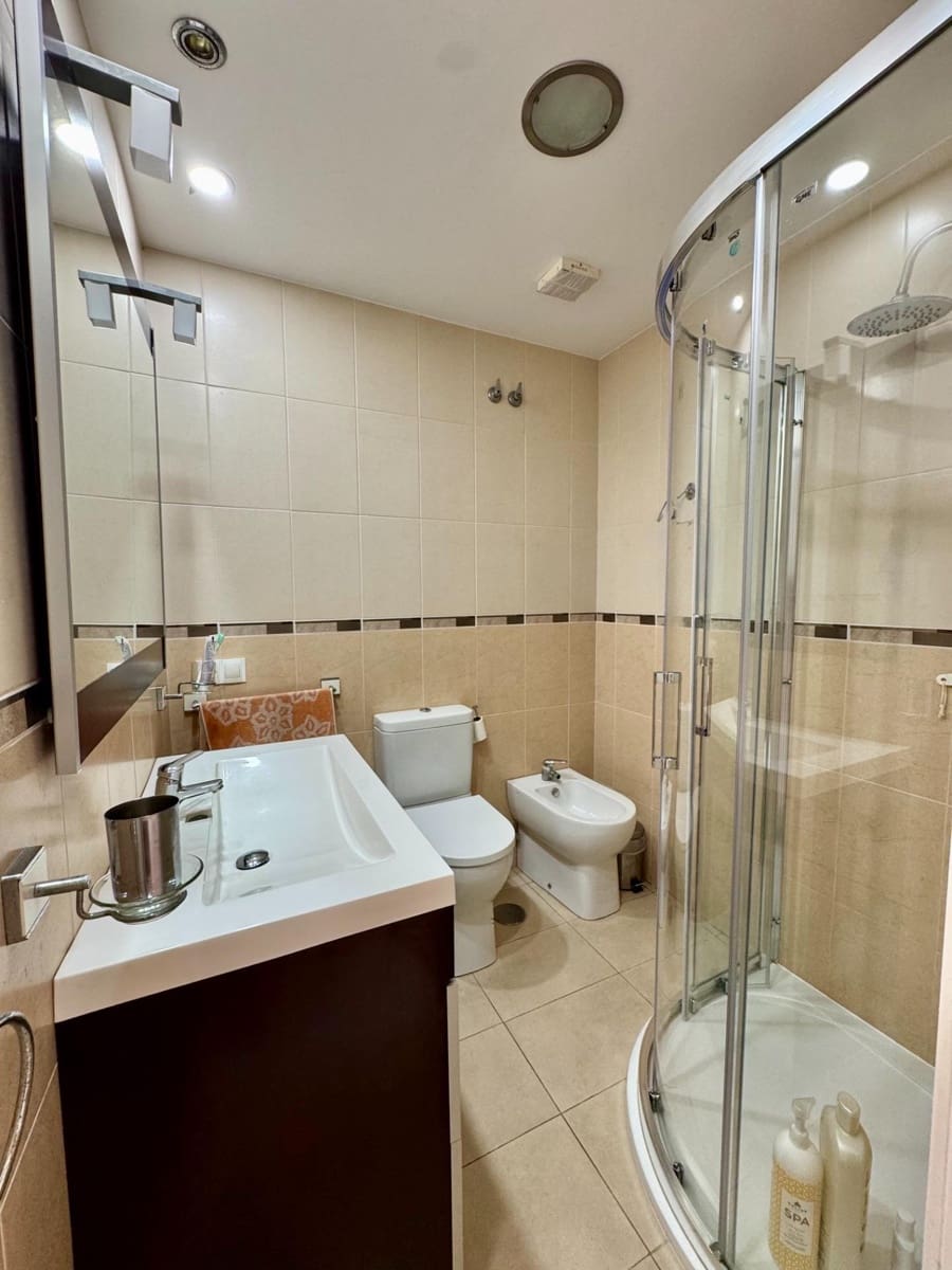 3 soveværelse Lejlighed til salg i Malaga by - € 270.000 (Ref: 9958185)