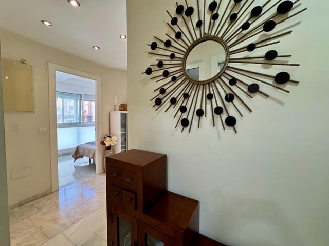 3 bedroom Flat for sale in Málaga city - € 270,000 (Ref: 9958185)