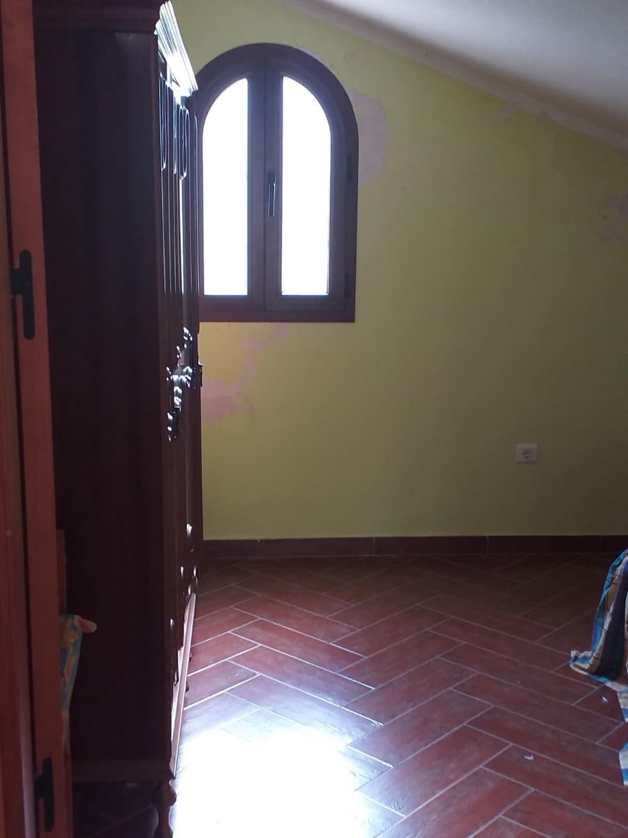 4 bedroom Finca/Country House for sale in Alora - € 140,000 (Ref: 9999866)