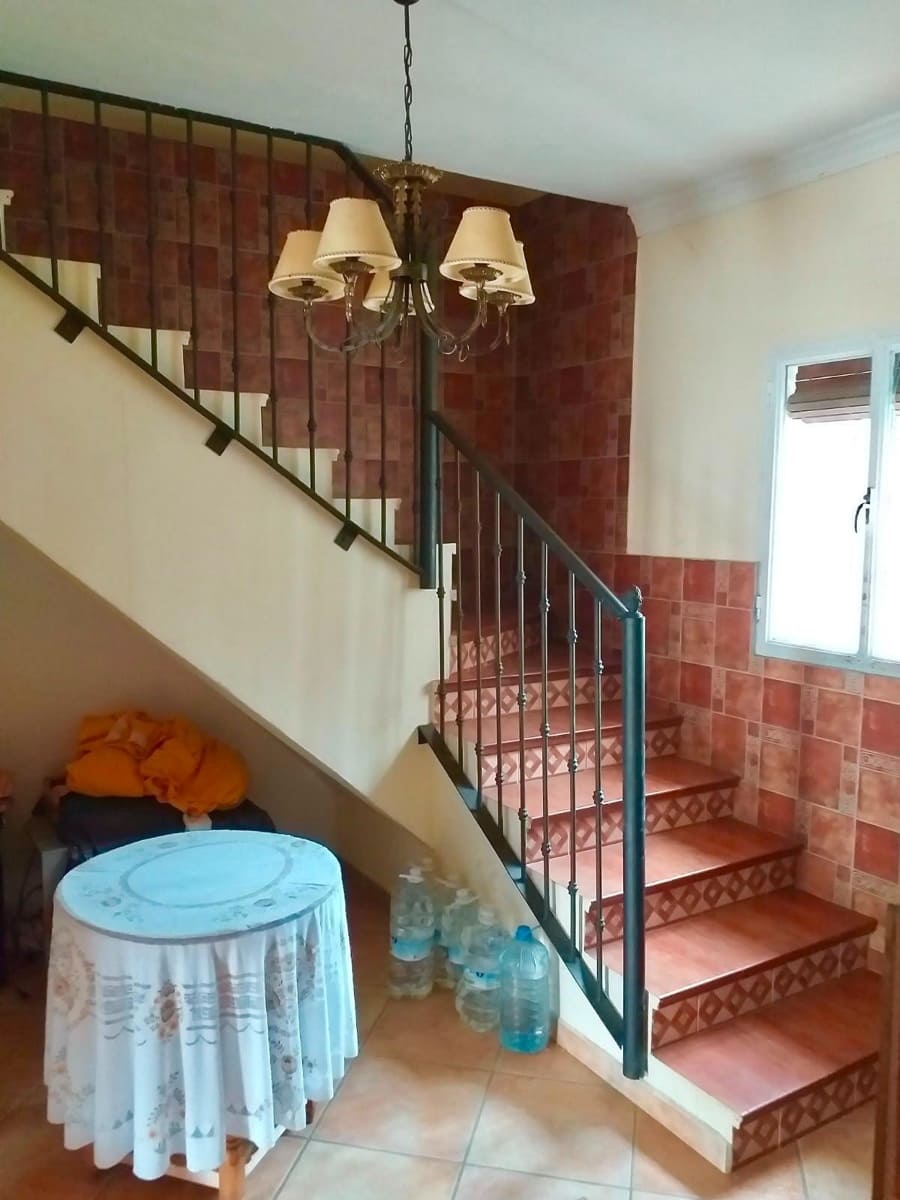 4 bedroom Finca/Country House for sale in Alora - € 140,000 (Ref: 9999866)
