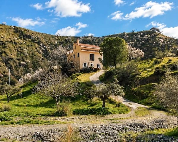4 bedroom Finca/Country House for sale in Alora - € 140,000 (Ref: 9999866)