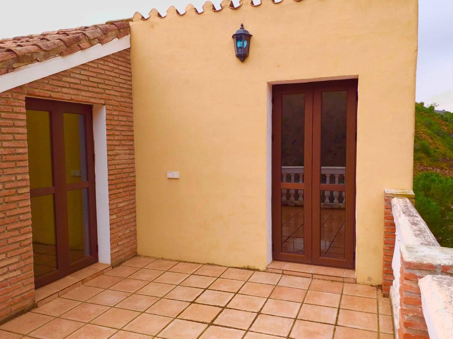 4 bedroom Finca/Country House for sale in Alora - € 140,000 (Ref: 9999866)