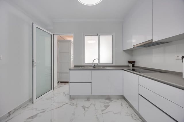 3 quarto Apartamento para venda em Playa del Acequión, Torrevieja com garagem - 225 000 € (Ref: 10004955)