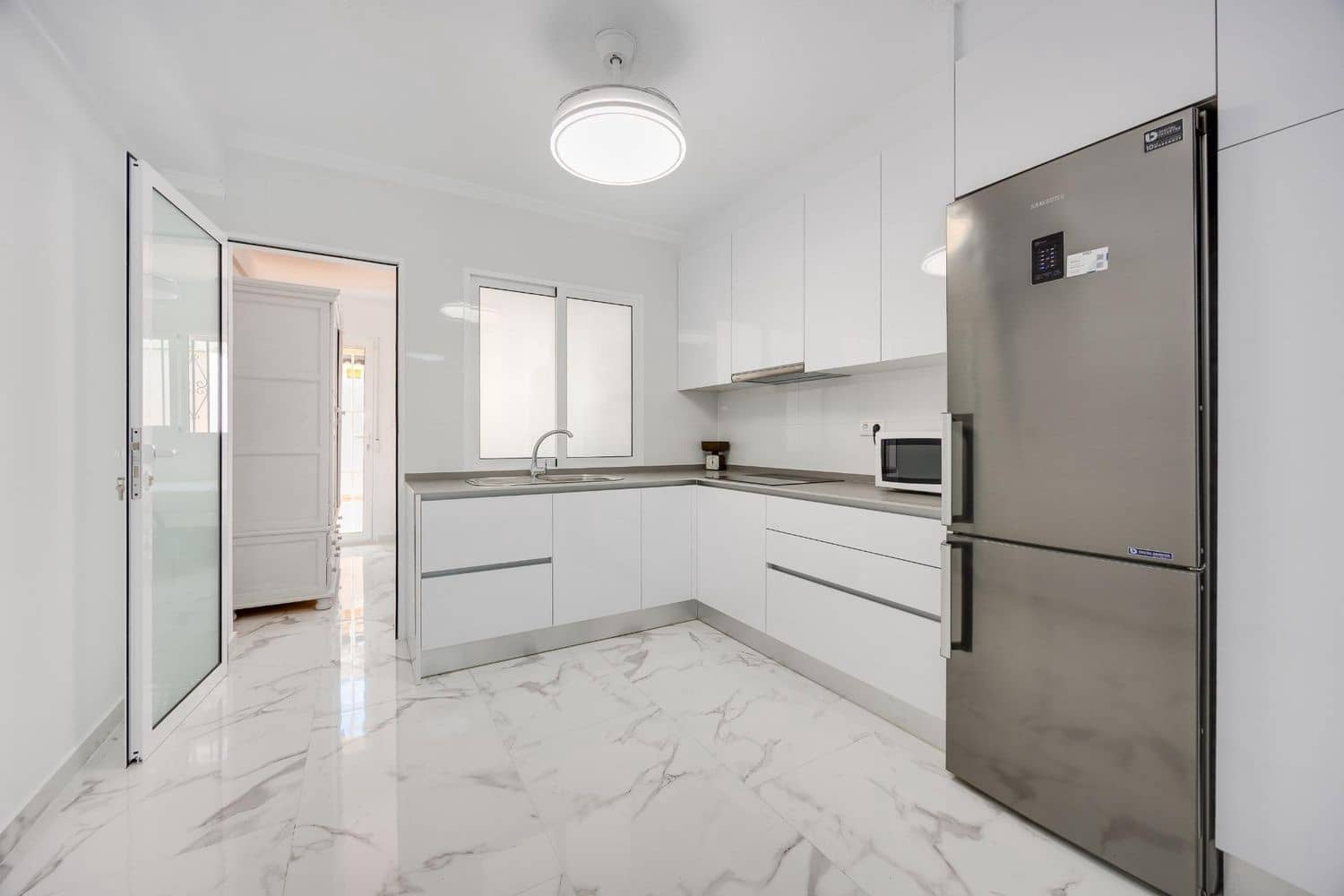 3 quarto Apartamento para venda em Torrevieja com garagem - 225 000 € (Ref: 10004955)
